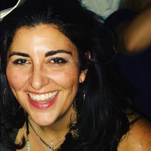 Meet your Posher, Dana